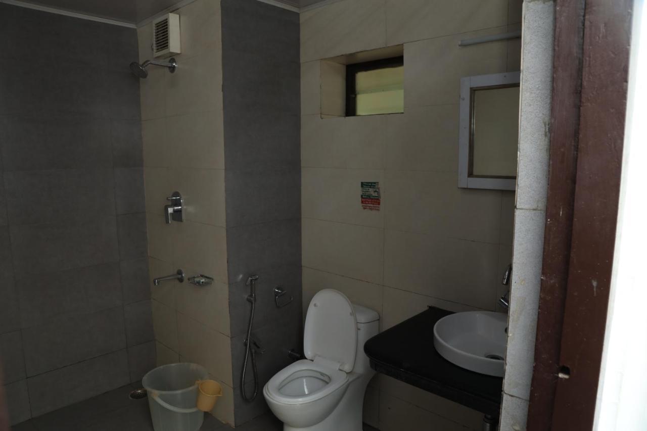 Hotel Durga Ooty Esterno foto
